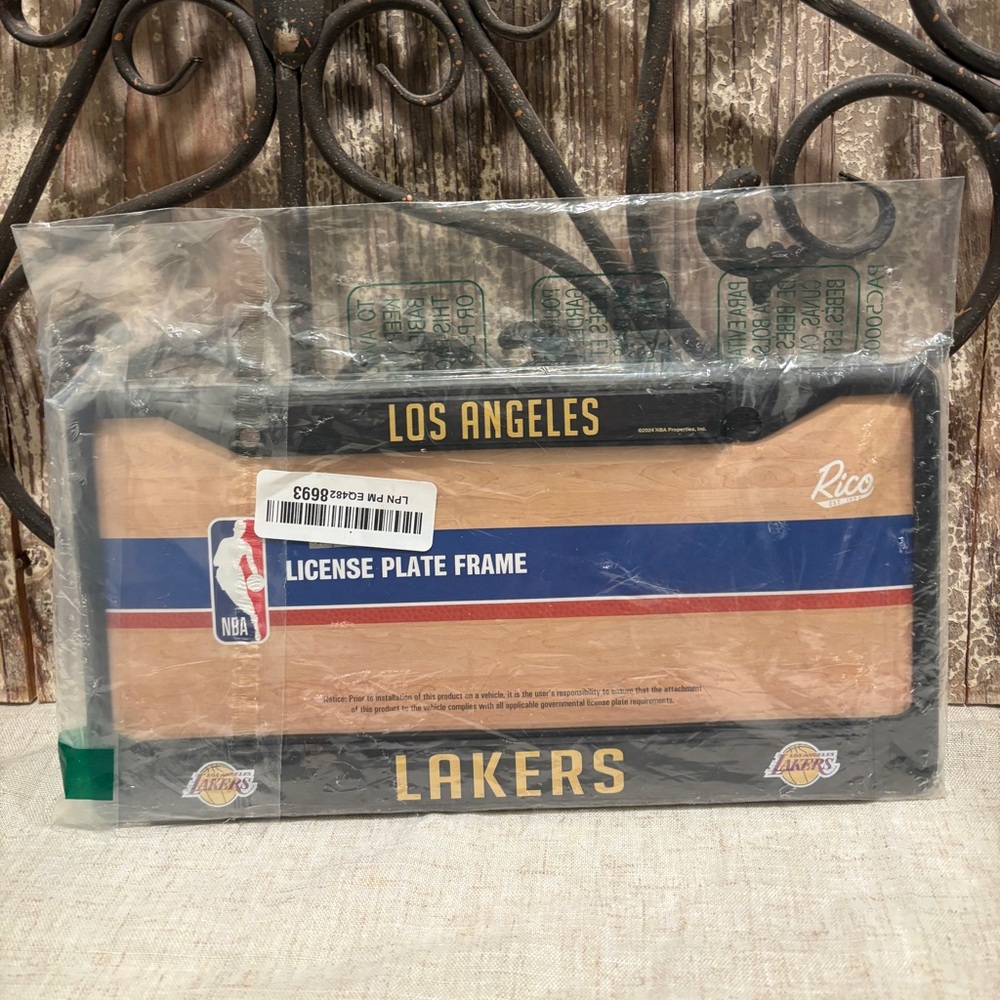 NBA Los Angeles Lakers License Plate Frame new